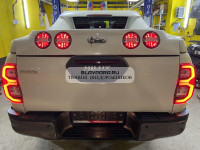 Крышка Ventastark Grandbox для Toyota Hilux Revo 2015-2023 с дополнительными фарами